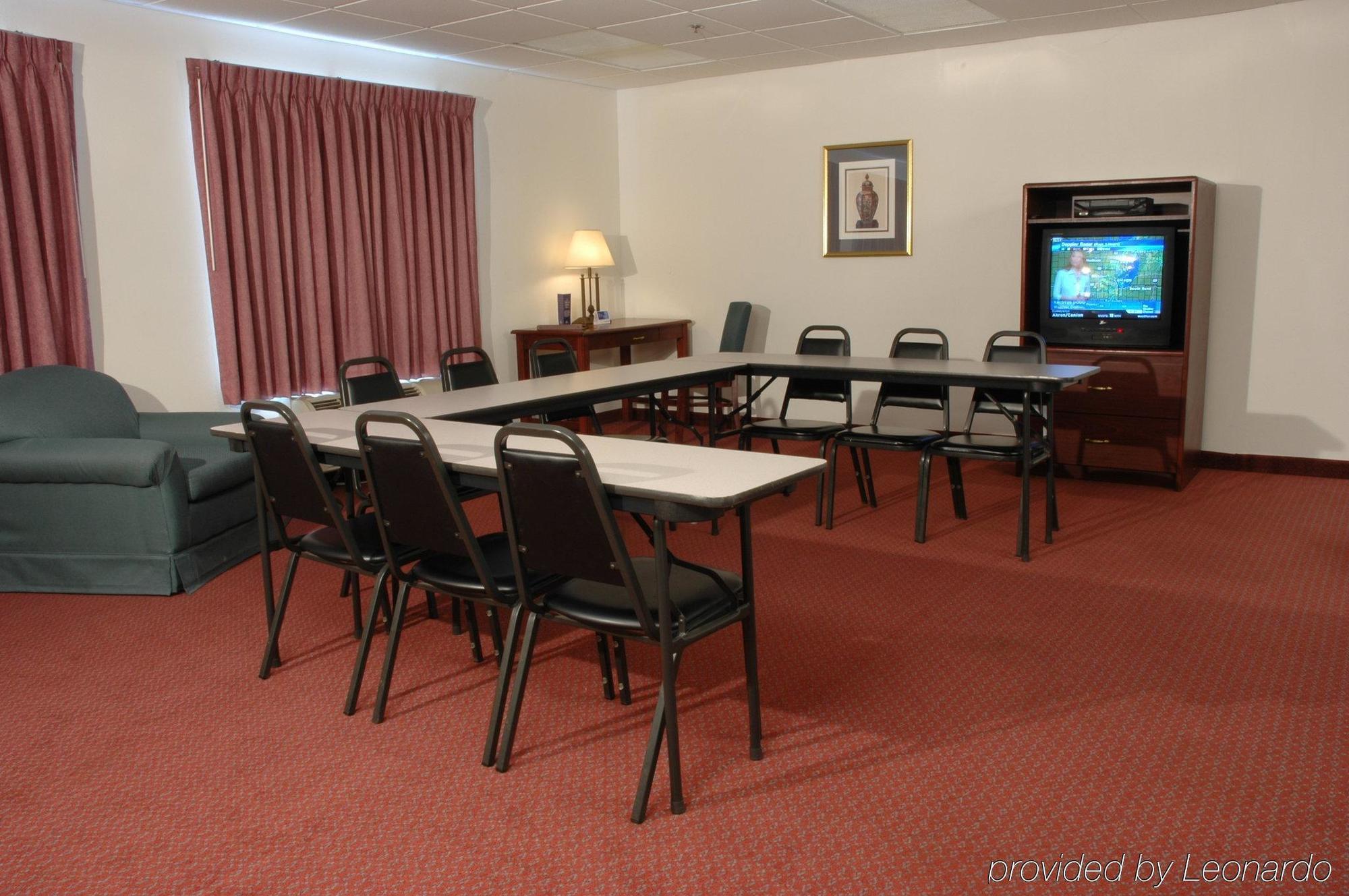 Holiday Inn Express & Suites Alliance By Ihg Facilități foto